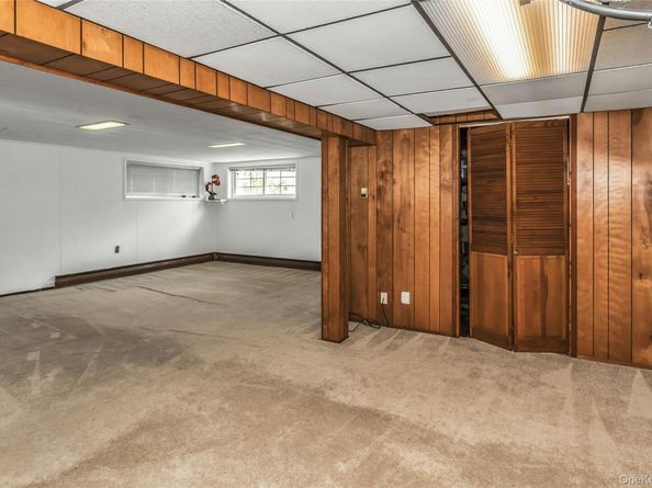 708 Salisbury Park Drive, Westbury NY 11590