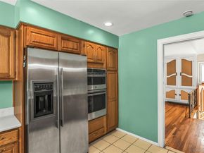 708 Salisbury Park Drive, Westbury NY 11590