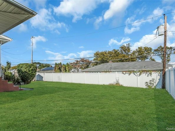 708 Salisbury Park Drive, Westbury NY 11590