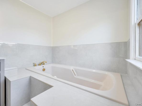 49 Bellwood Avenue, South Setauket NY 11720
