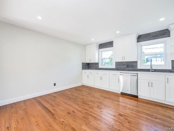 49 Bellwood Avenue, South Setauket NY 11720