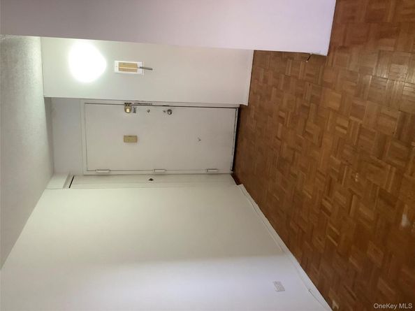 138-35 Elder Ave, Queens Village NY 11355