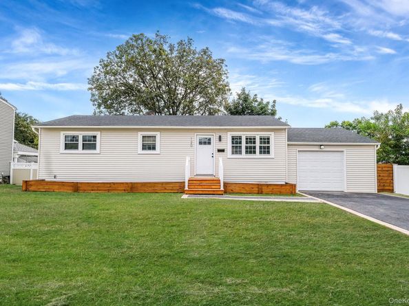 120 Manhattan Avenue, West Babylon NY 11704