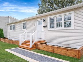 120 Manhattan Avenue, West Babylon NY 11704