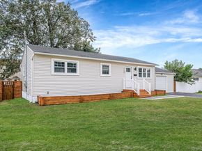 120 Manhattan Avenue, West Babylon NY 11704