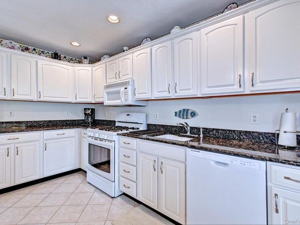 315 Erik Drive, East Setauket NY 11733