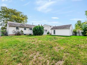 15 Hewmann Place, Bethpage NY 11714