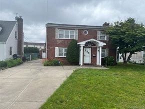 8 Gables Road, Hicksville NY 11801