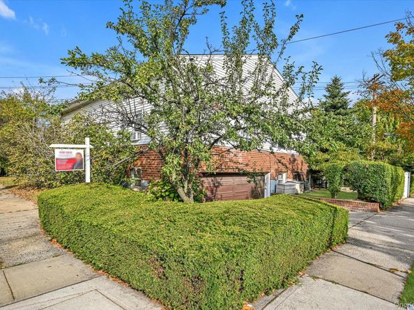 15-42 166th Street, Whitestone NY 11357