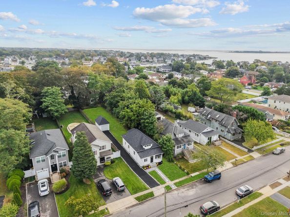 15 E Hamilton Avenue, Massapequa NY 11758