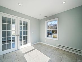 42 Oak Drive, Riverhead NY 11901