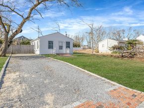 42 Oak Drive, Riverhead NY 11901