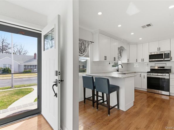 111 Shepherd Street, Rockville Centre NY 11570