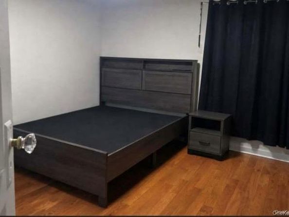 99-27 213th Street, Queens Village NY 11429