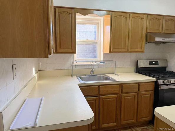 51-21 Goldsmith Street, Elmhurst NY 11373