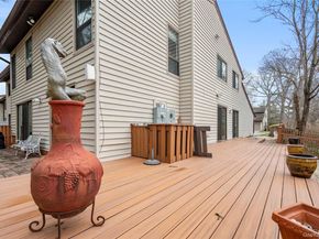 38 Maple Court, Jericho NY 11753