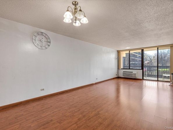 15038 Union Turnpike 2H, Flushing NY 11367
