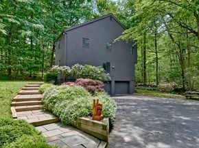 10 Bisbee Lane, South Salem NY 10590