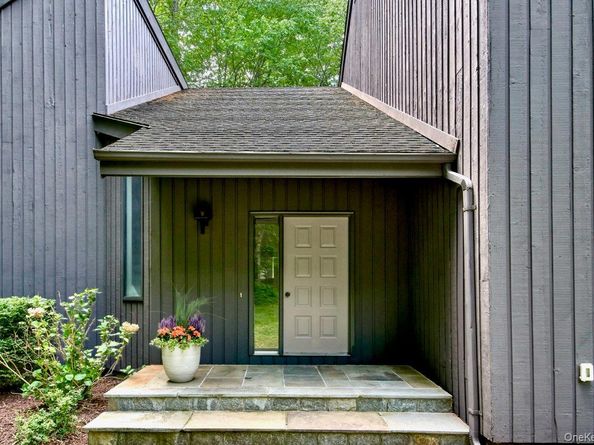 10 Bisbee Lane, South Salem NY 10590