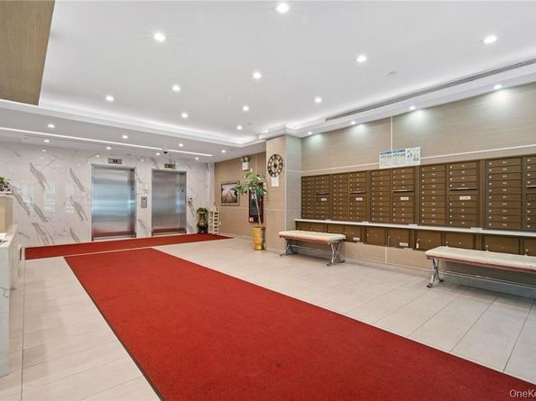 14238 37TH Avenue 11D, Flushing NY 11354