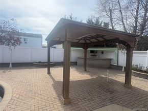 3780 Greentree Drive, Oceanside NY 11572