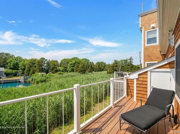 68 Foster Avenue 4, Hampton Bays NY 11946