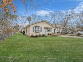 38 Manor Drive, Shirley NY 11967