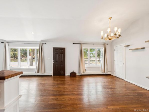 247 Woods Road, North Babylon NY 11703