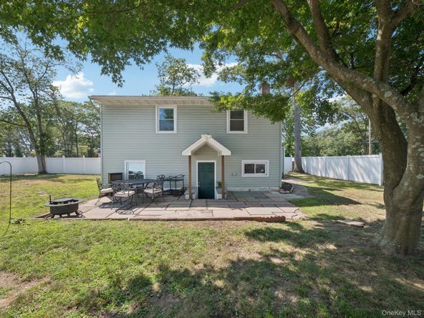 247 Woods Road, North Babylon NY 11703