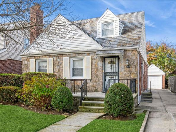 73-48 193 Street, Fresh Meadows NY 11366
