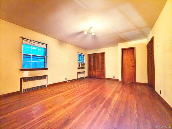 14922 32nd Avenue, Flushing NY 11354