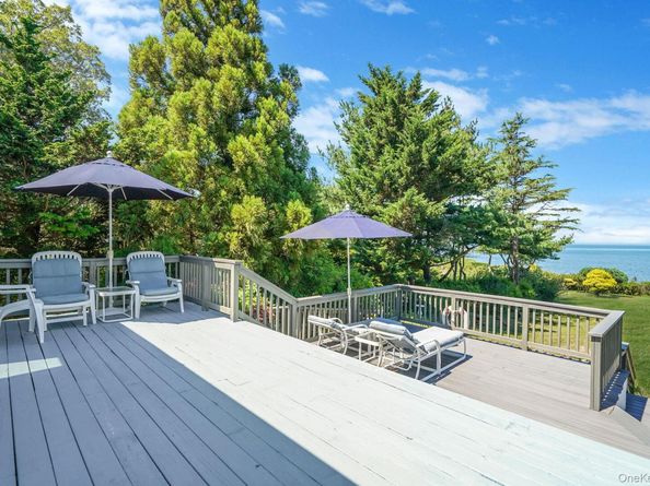321 Sound Beach Boulevard, Sound Beach NY 11789