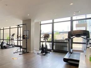 2412 42nd Road 6C, Long Island City NY 11101