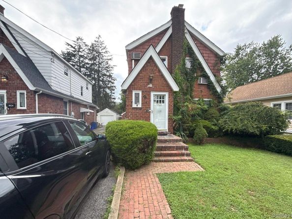 1900 Carleton Place, Baldwin NY 11510