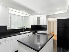 19404 110th Road, Saint Albans NY 11412