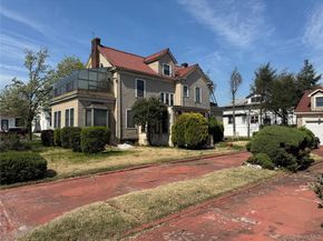 19404 NW 110th Road, Saint Albans NY 11412