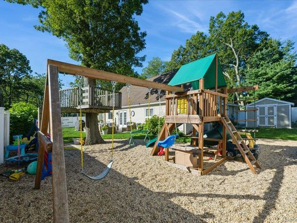 129 Springdale Drive, Ronkonkoma NY 11779