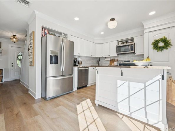 129 Springdale Drive, Ronkonkoma NY 11779