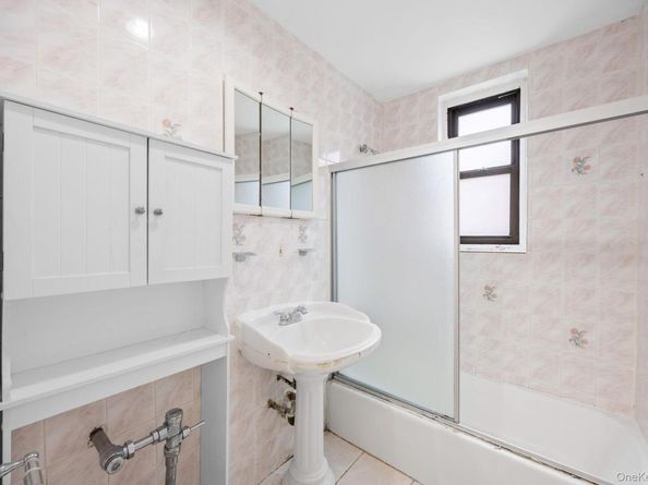 1165 E 54th 4R, Brooklyn NY 11234