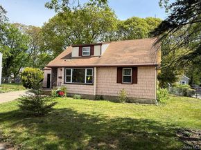 539 Mitchell Street, Uniondale NY 11553