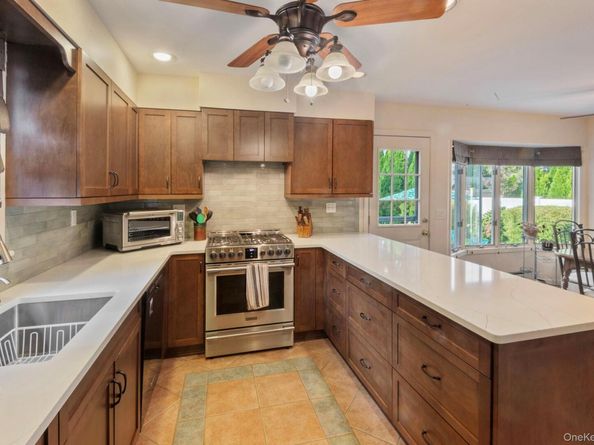 15 Christine Lane, East Northport NY 11731