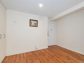 25 Canterbury Road 2F, Great Neck NY 11021
