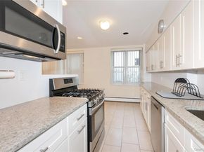 25 Canterbury Road 2F, Great Neck NY 11021