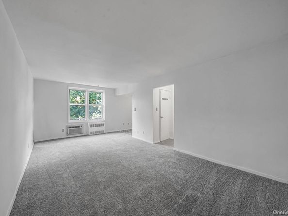 67-50 Thornton Place 4U, Forest Hills NY 11375