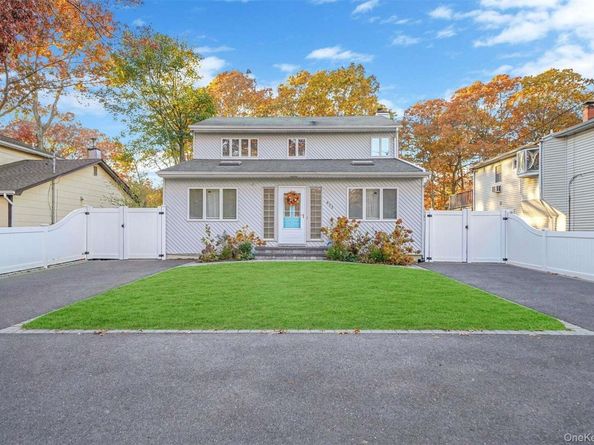 473 N Starlight Drive, Shirley NY 11967