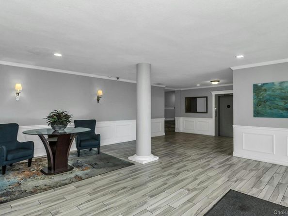 315 Atlantic Avenue 2G, East Rockaway NY 11518