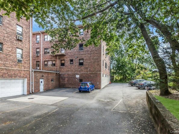 315 Atlantic Avenue 2G, East Rockaway NY 11518