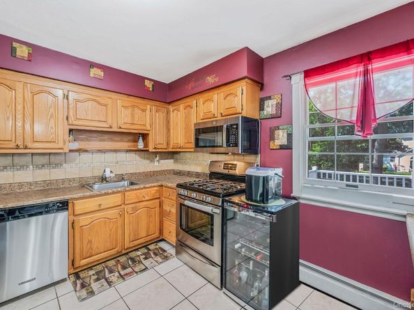 3 Wainscott Drive, Sound Beach NY 11789