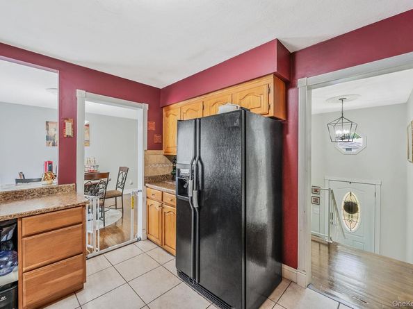 3 Wainscott Drive, Sound Beach NY 11789