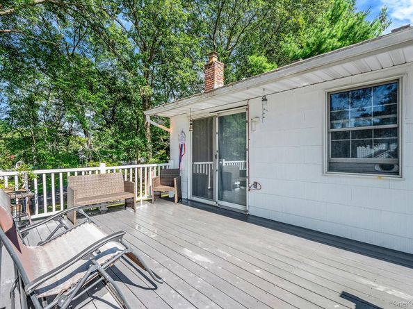 3 Wainscott Drive, Sound Beach NY 11789
